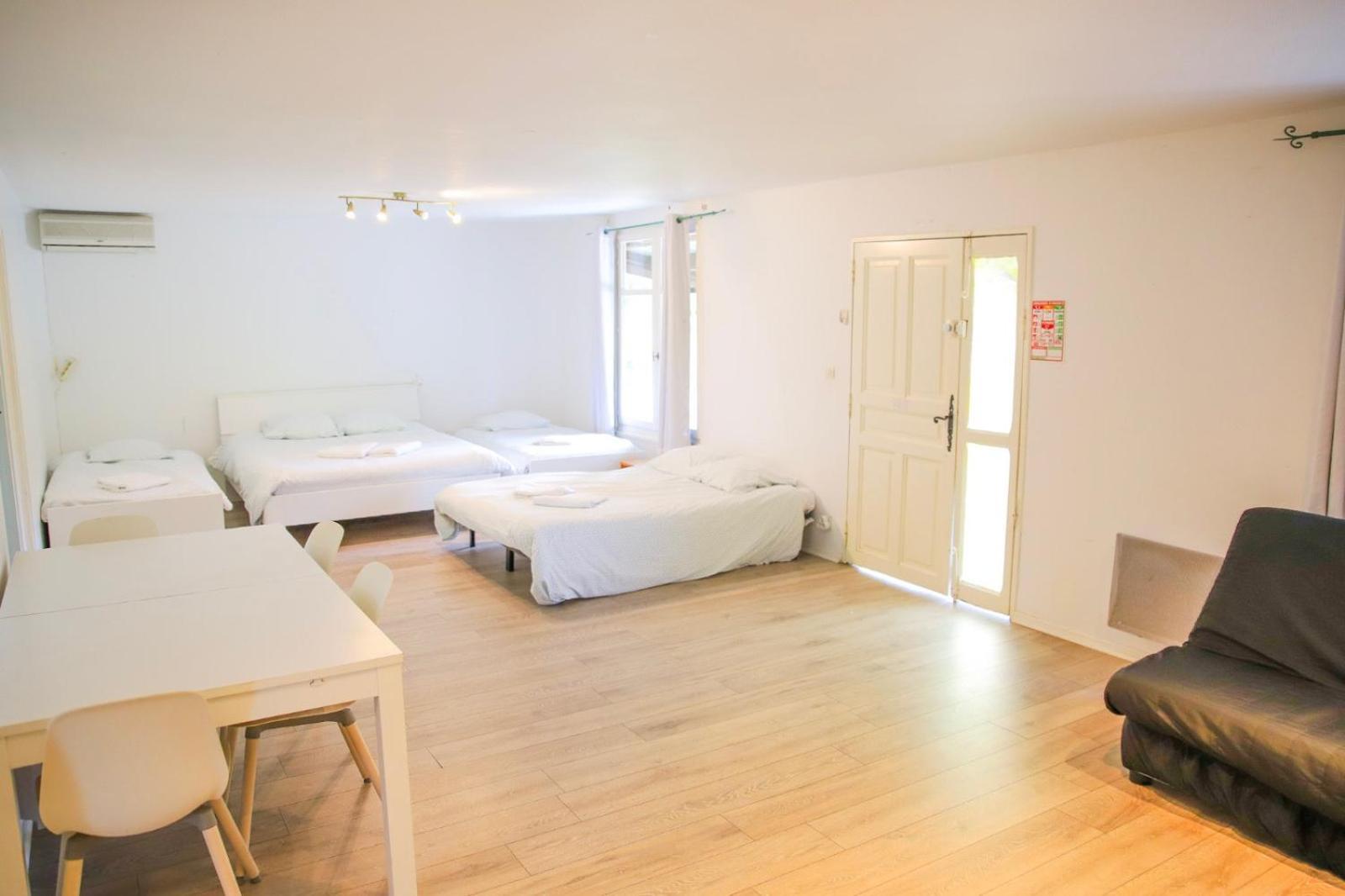 Les Cabanes Parisiennes - Chalets 1H30 From Paris - 62P Sainte-Geneviève-des-Bois Εξωτερικό φωτογραφία