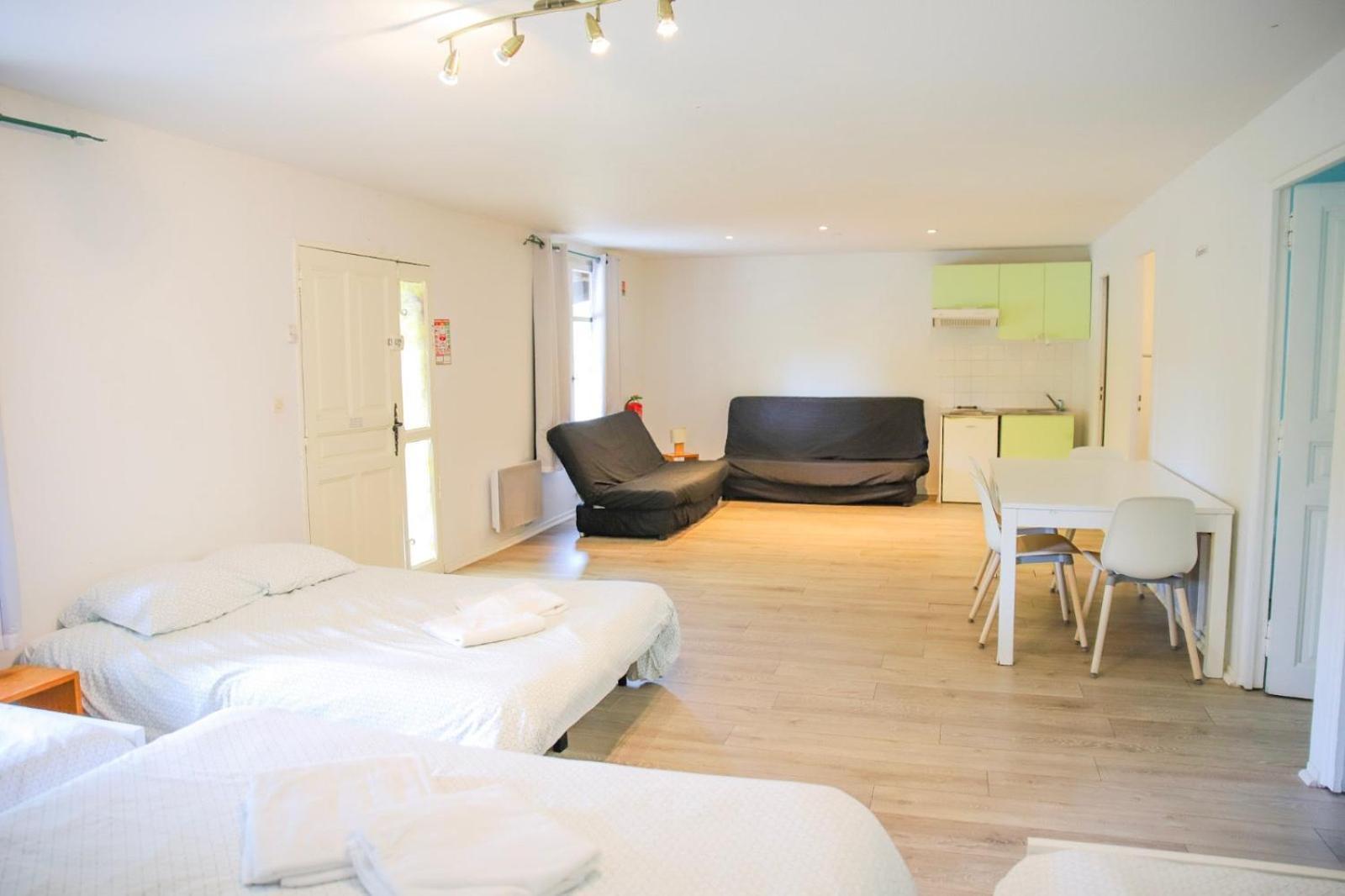 Les Cabanes Parisiennes - Chalets 1H30 From Paris - 62P Sainte-Geneviève-des-Bois Εξωτερικό φωτογραφία